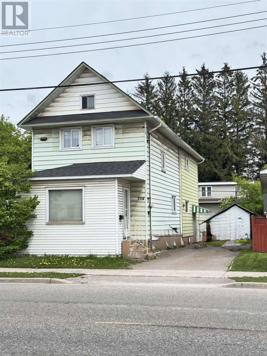 Photo 2 of 204 Goulais Ave, Sault Ste Marie ON