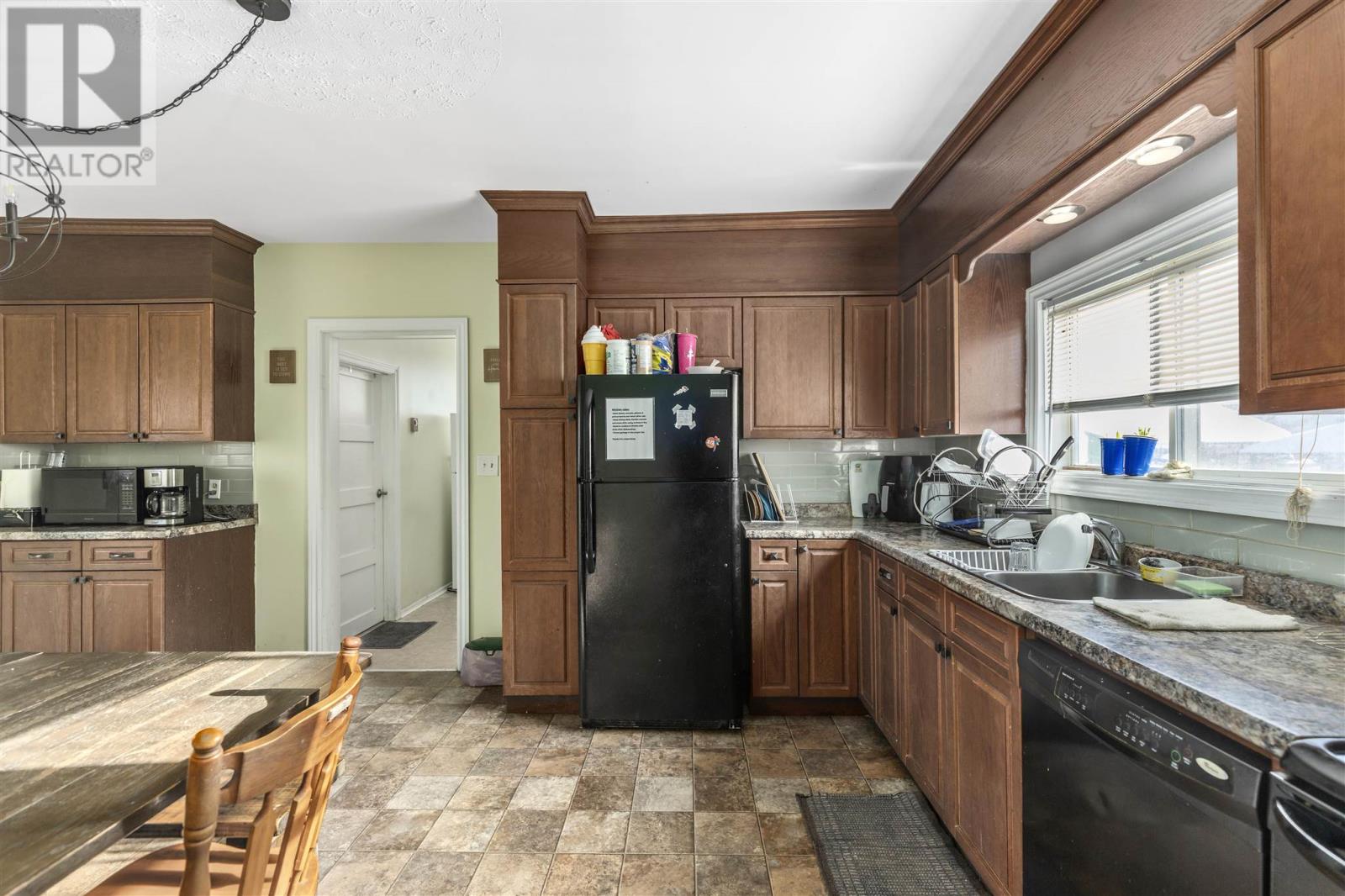 Photo 4 of 204 Goulais Ave, Sault Ste Marie ON