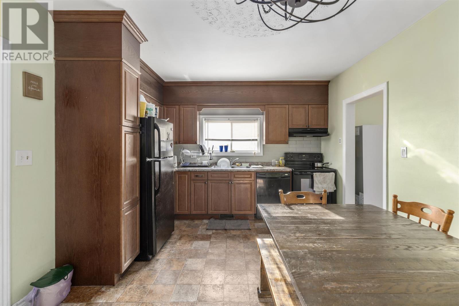Photo 3 of 204 Goulais Ave, Sault Ste Marie ON