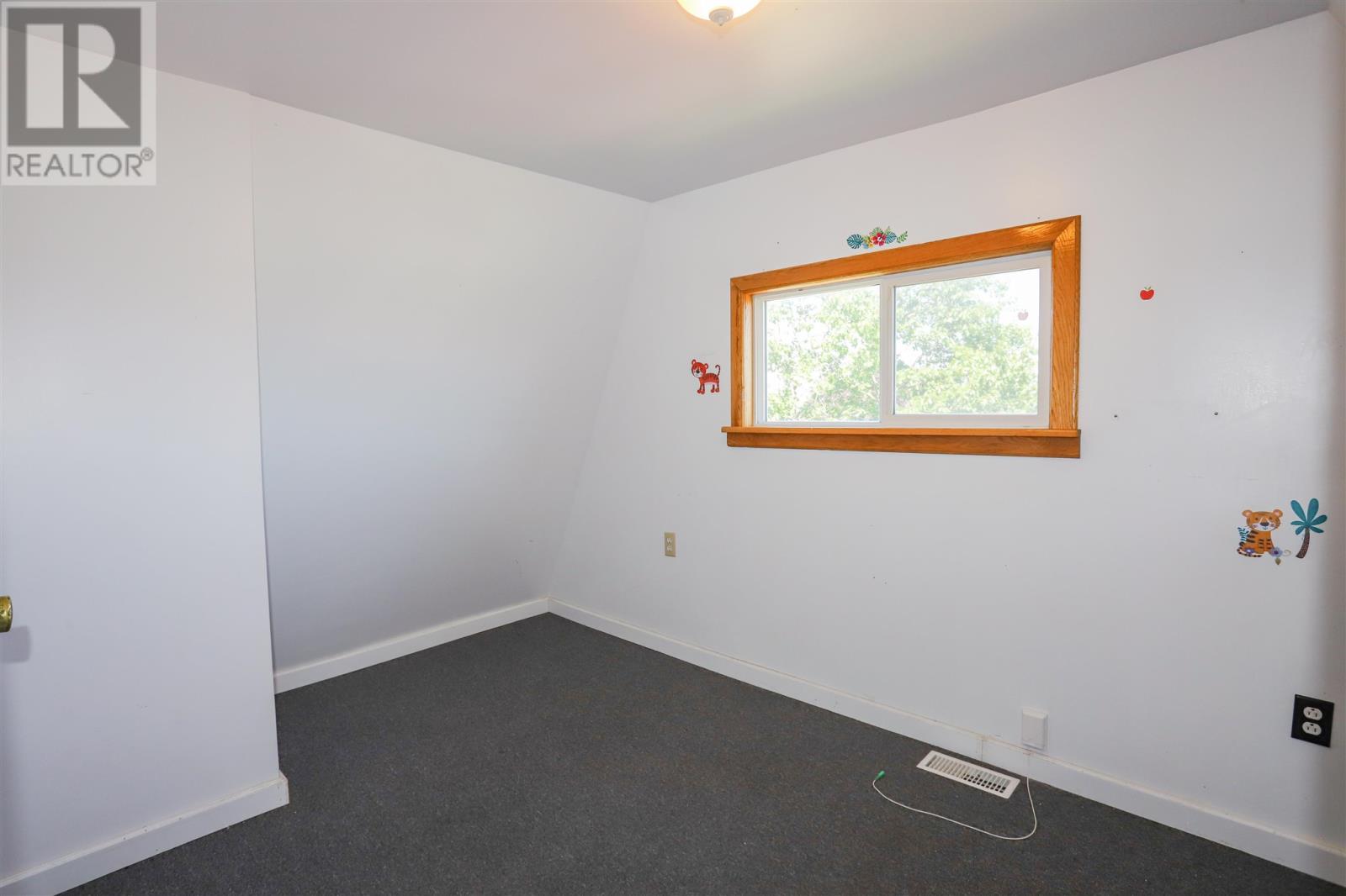 Photo 28 of 203 Wallace Ter, Sault Ste Marie ON
