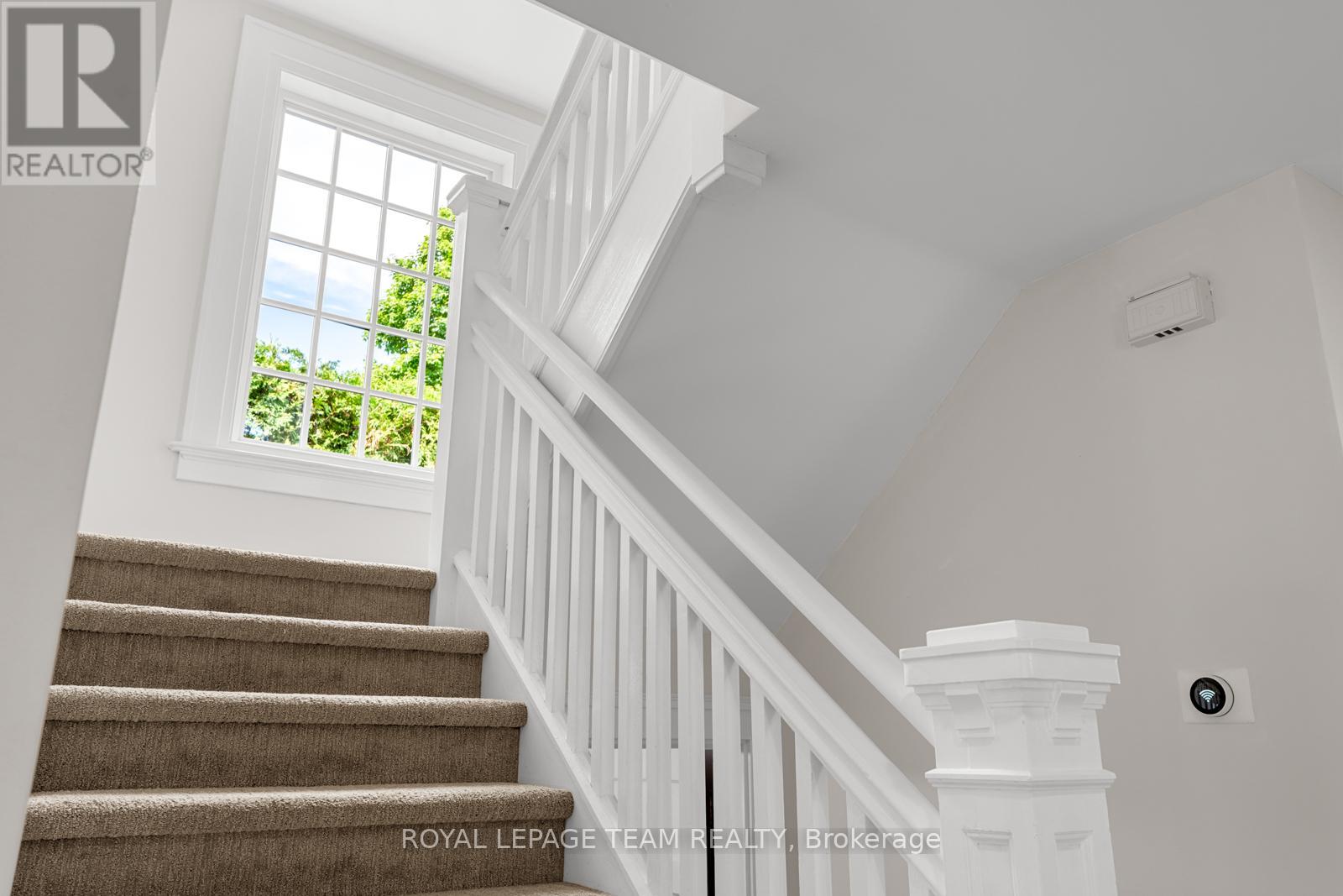 Photo 12 of 308 Manor Avenue, Ottawa ON
