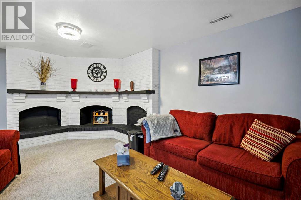 Single Family House for Sale in  Penworth Way SE Penbrooke Meadows Calgary 
