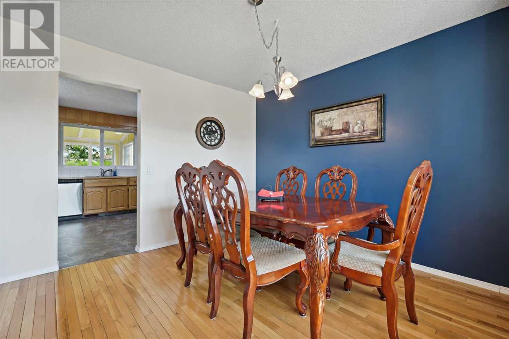 Single Family House for Sale in  Penworth Way SE Penbrooke Meadows Calgary 