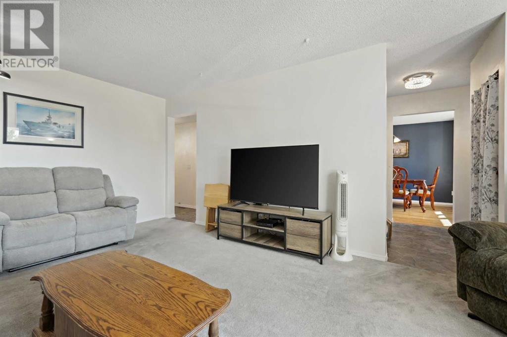 Single Family House for Sale in  Penworth Way SE Penbrooke Meadows Calgary 