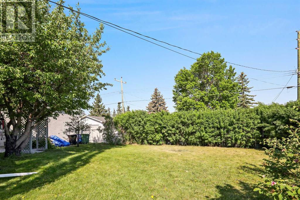 Single Family House for Sale in  Penworth Way SE Penbrooke Meadows Calgary 