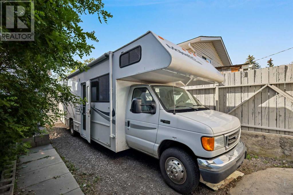 Single Family House for Sale in  Penworth Way SE Penbrooke Meadows Calgary 