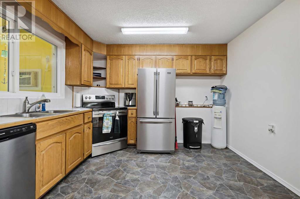 Single Family House for Sale in  Penworth Way SE Penbrooke Meadows Calgary 