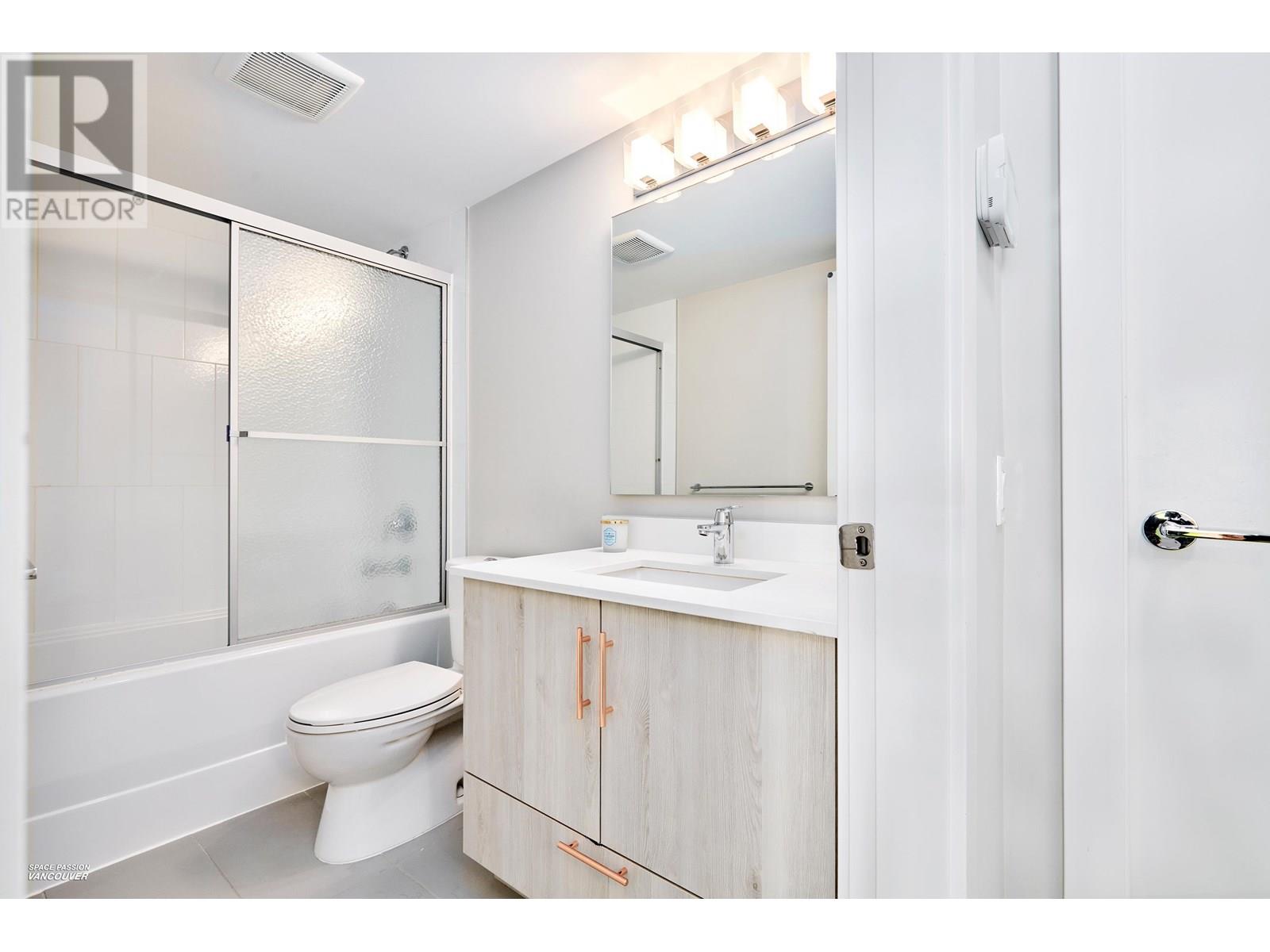 Photo 10 of 10 4991 No 5 Road, Richmond BC