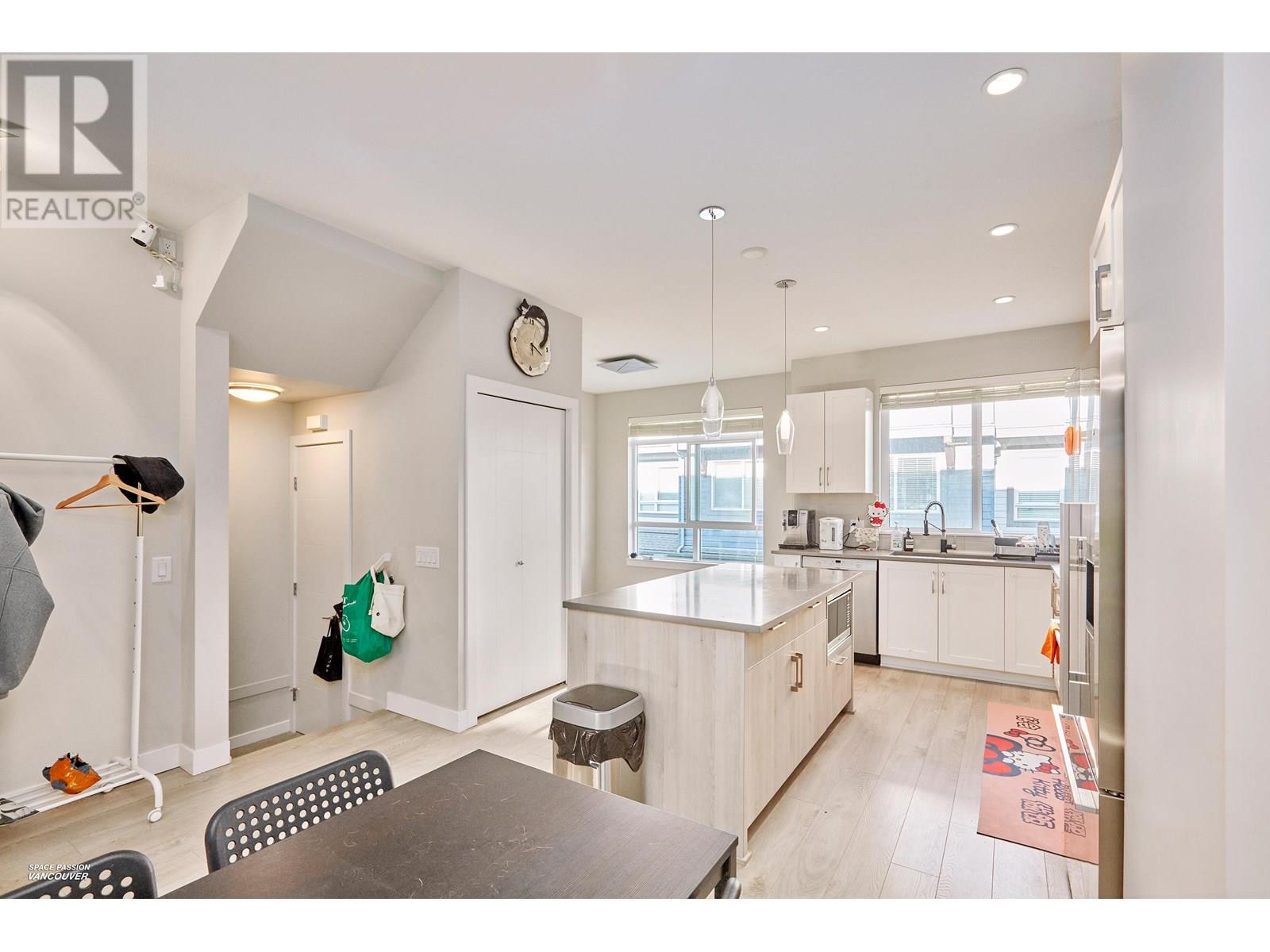 Photo 19 of 10 4991 No 5 Road, Richmond BC