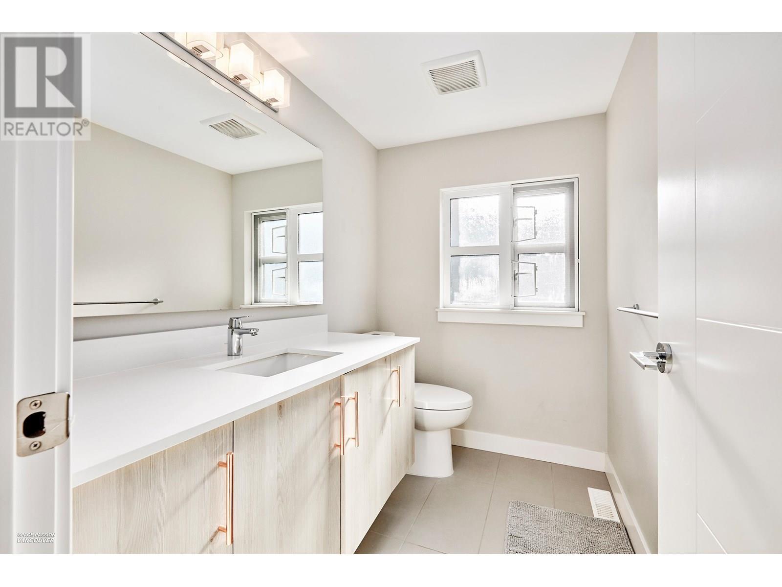 Photo 13 of 10 4991 No 5 Road, Richmond BC
