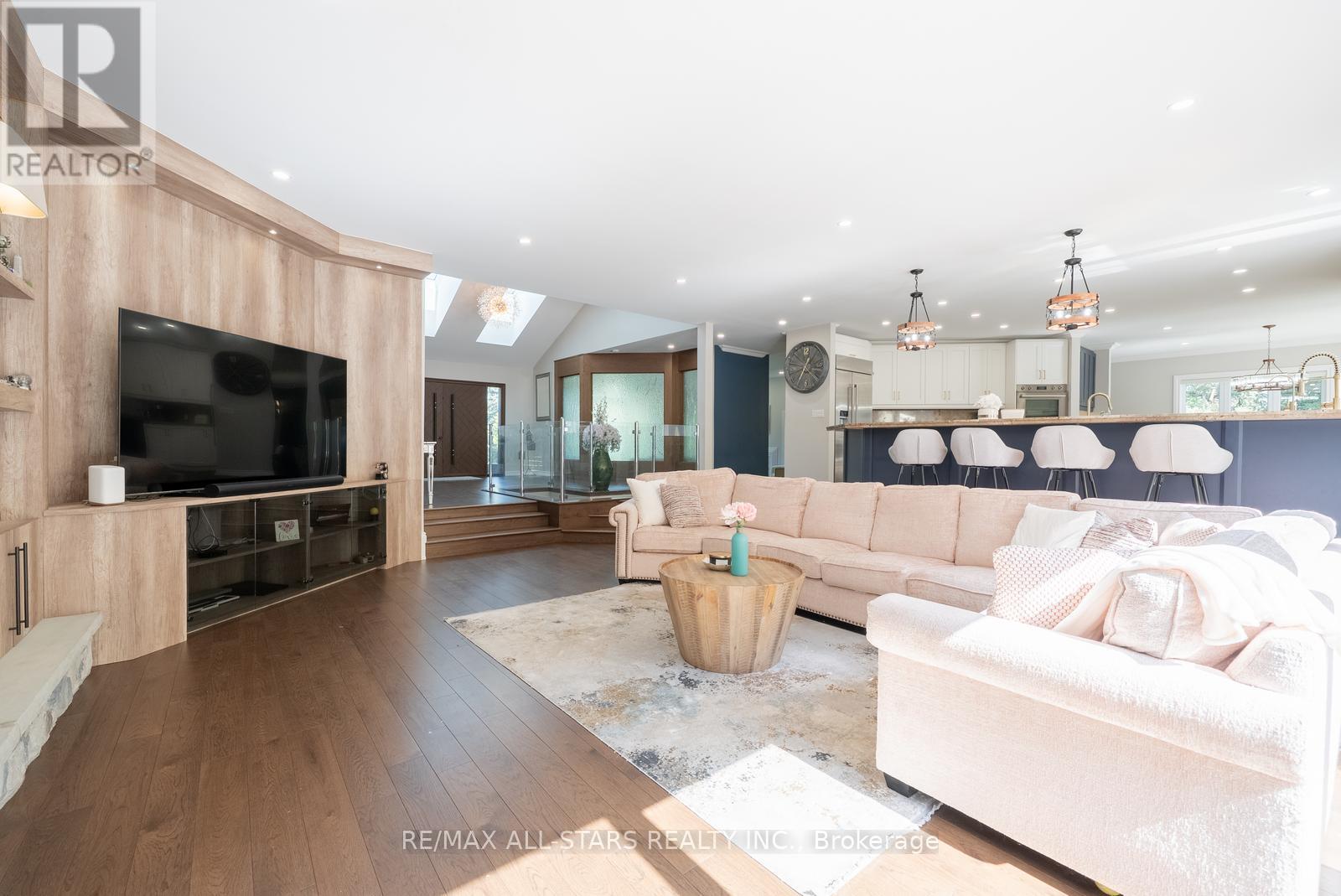 Photo 38 of 64 Woodbridge Circle, Scugog ON