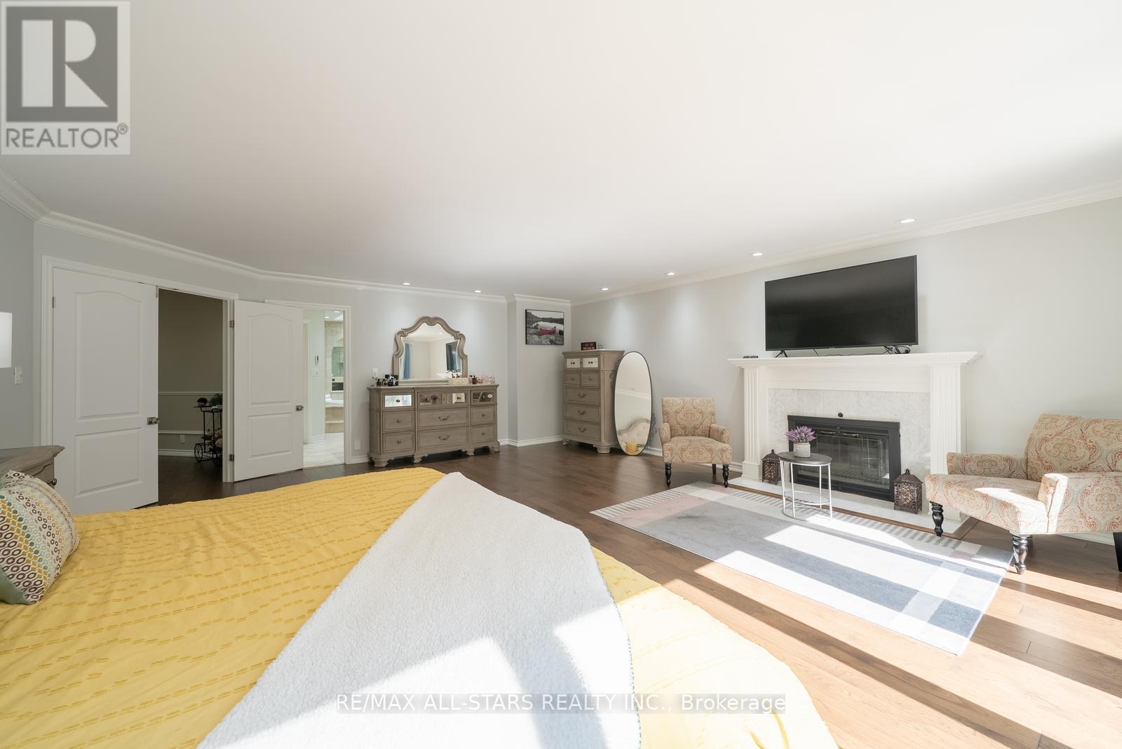 Photo 15 of 64 Woodbridge Circle, Scugog ON