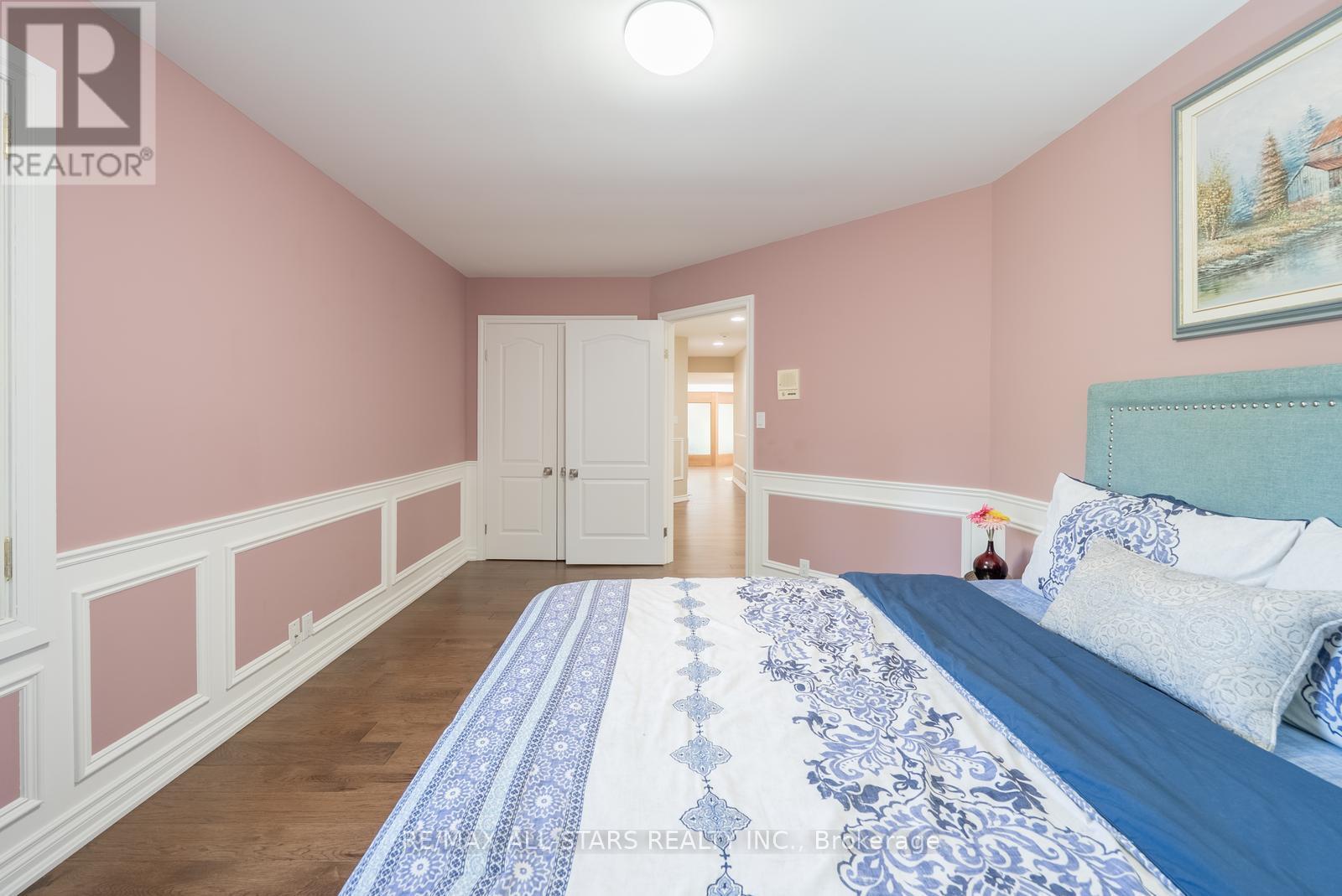 Photo 4 of 64 Woodbridge Circle, Scugog ON