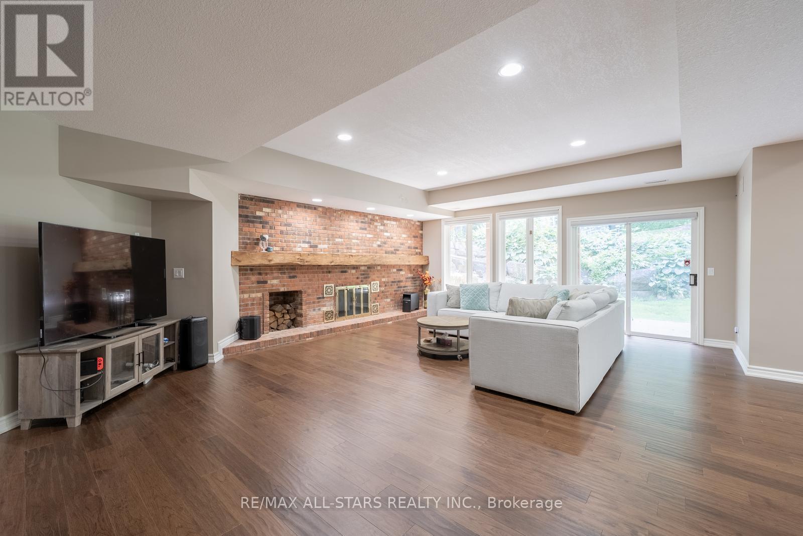 Photo 29 of 64 Woodbridge Circle, Scugog ON
