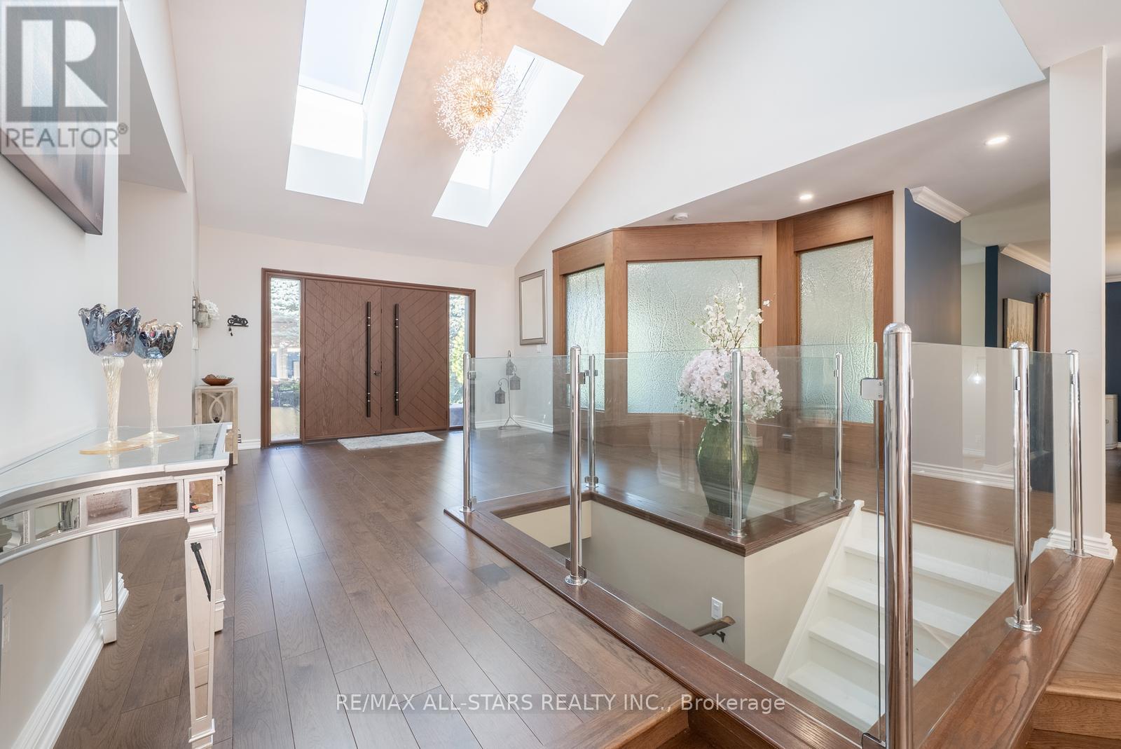 Photo 11 of 64 Woodbridge Circle, Scugog ON