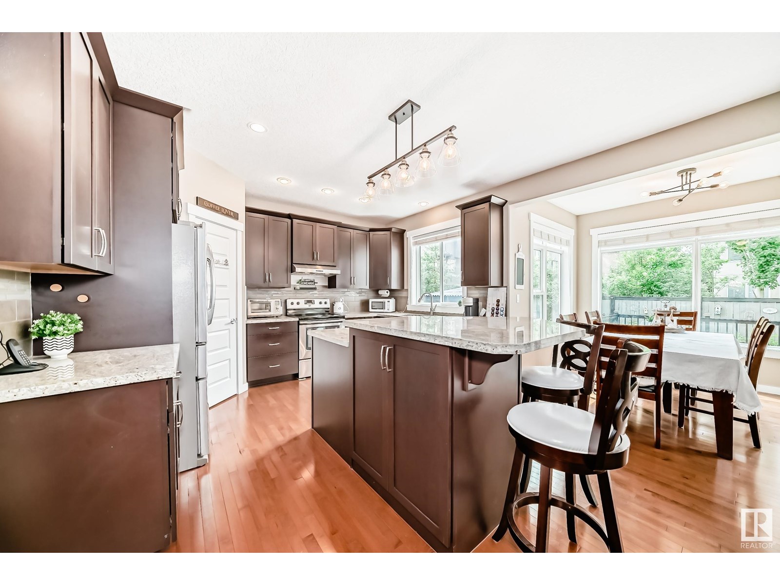 Photo 15 of 313 Magrath Bv Nw, Edmonton AB