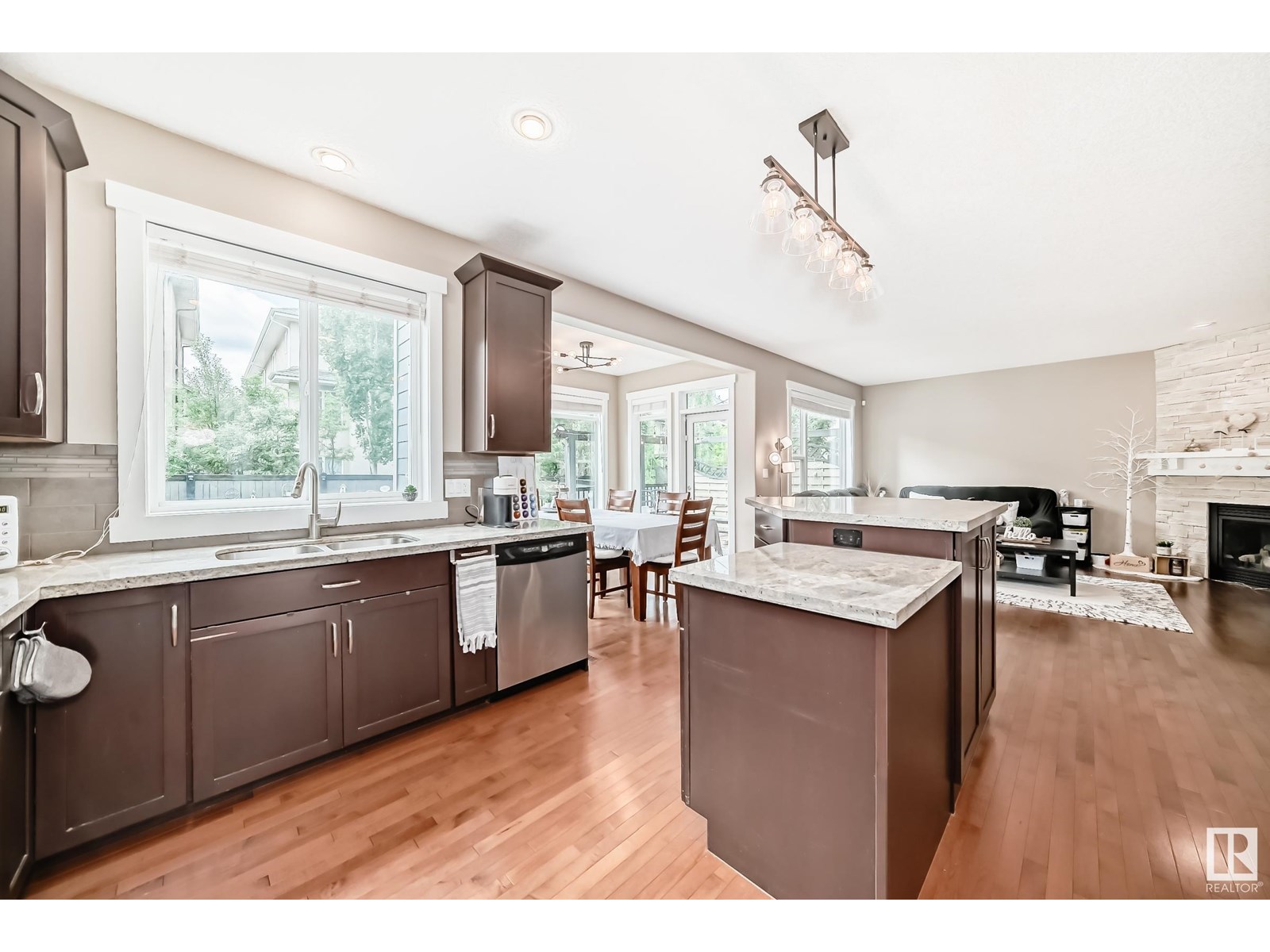 Photo 18 of 313 Magrath Bv Nw, Edmonton AB