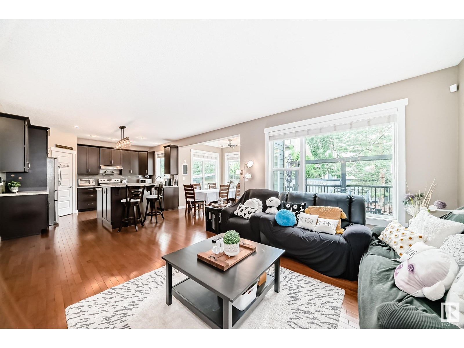 Photo 8 of 313 Magrath Bv Nw, Edmonton AB