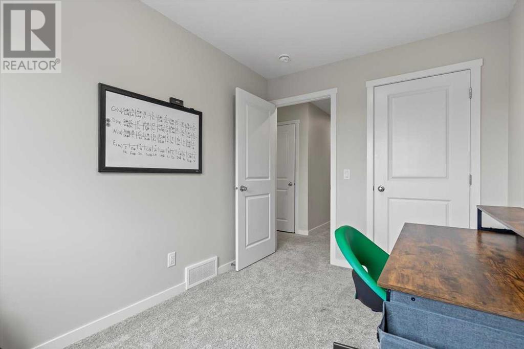 Single Family House for Sale in  Heirloom Green SE Rangeview Calgary 