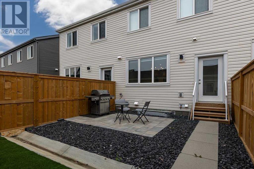 Single Family House for Sale in  Heirloom Green SE Rangeview Calgary 