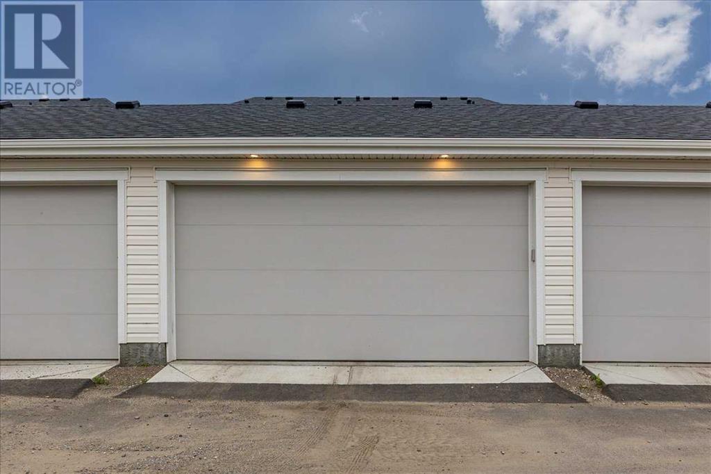 Single Family House for Sale in  Heirloom Green SE Rangeview Calgary 
