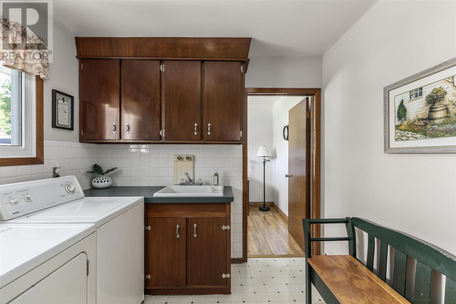 Photo 16 of 380 Sussex Rd, Sault Ste Marie ON