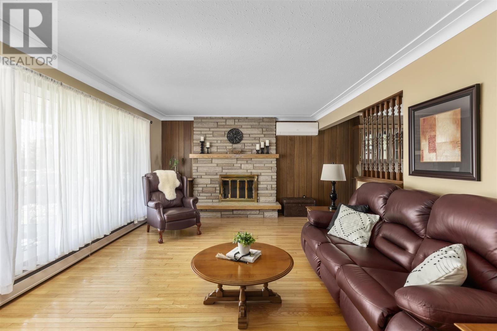 Photo 4 of 380 Sussex Rd, Sault Ste Marie ON
