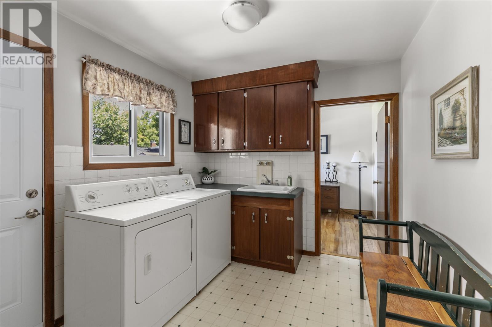 Photo 15 of 380 Sussex Rd, Sault Ste Marie ON