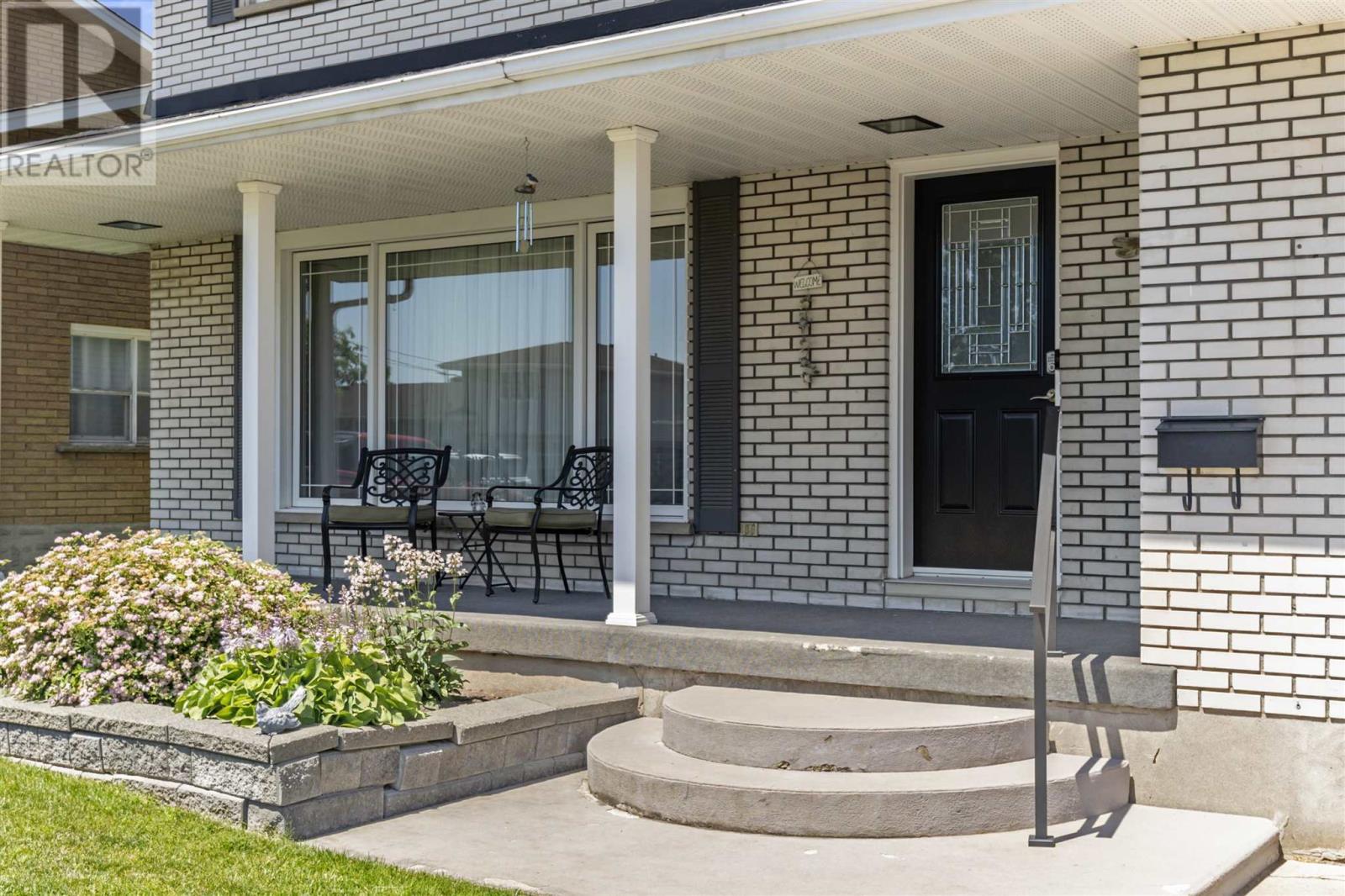 Photo 2 of 380 Sussex Rd, Sault Ste Marie ON