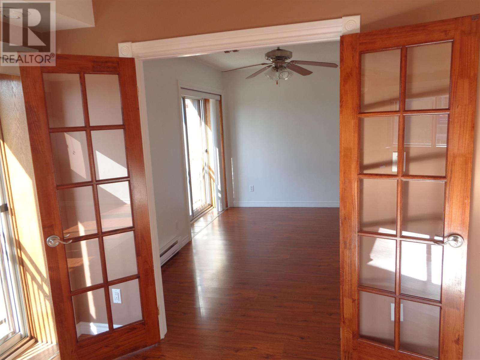 Photo 12 of 446 450 Queen St E, Sault Ste Marie ON