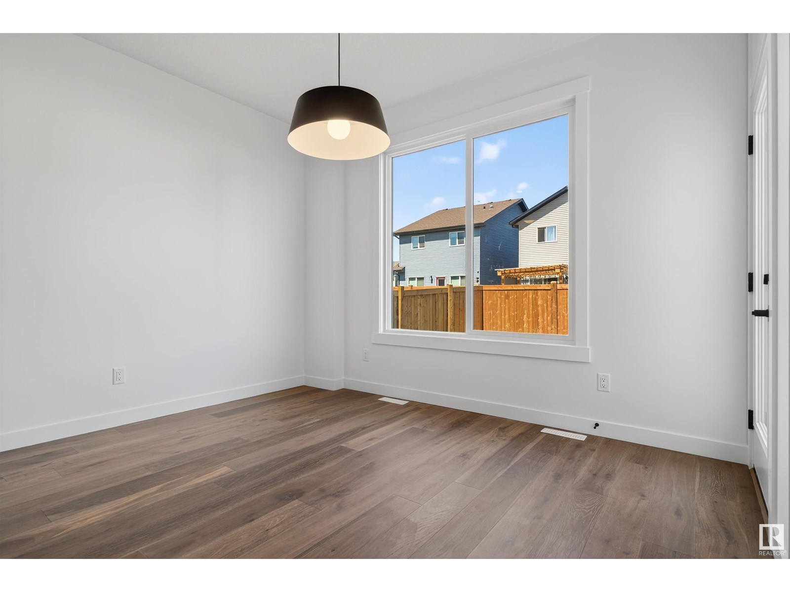Photo 47 of 22530 98 A Av Nw, Edmonton AB