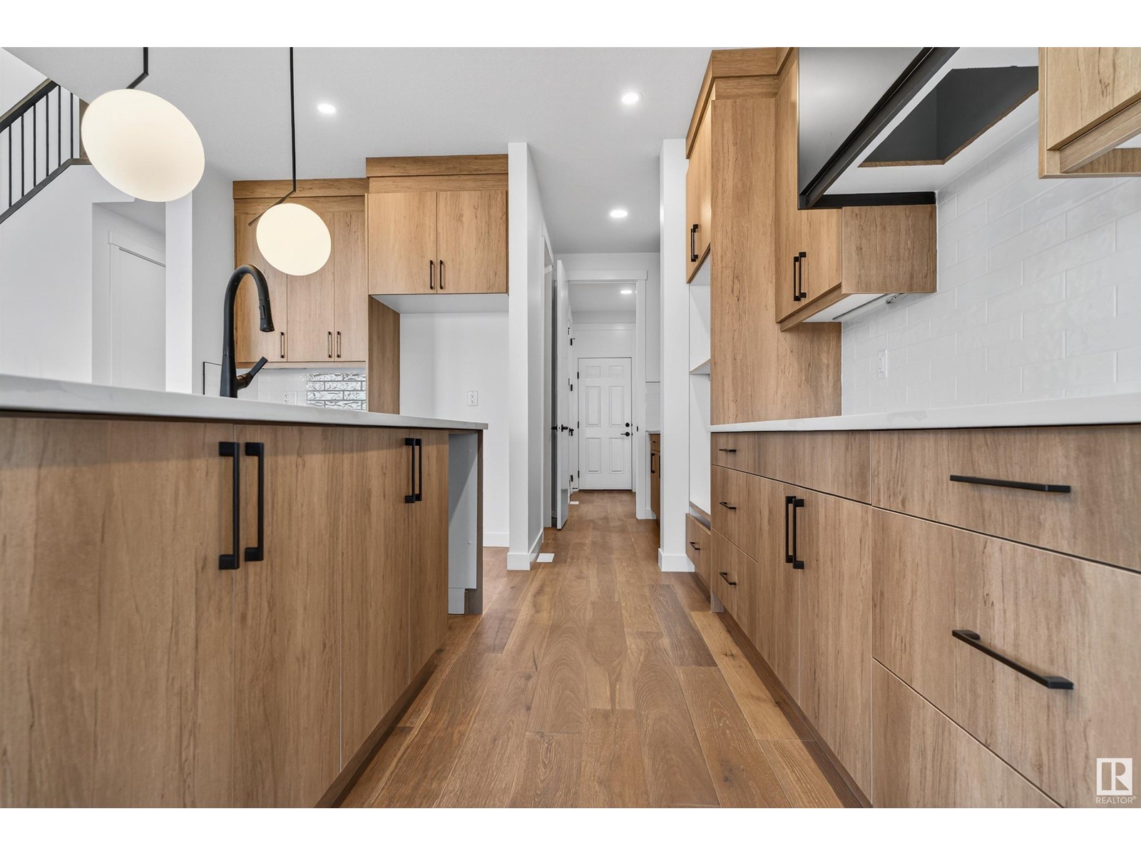 Photo 36 of 22530 98 A Av Nw, Edmonton AB