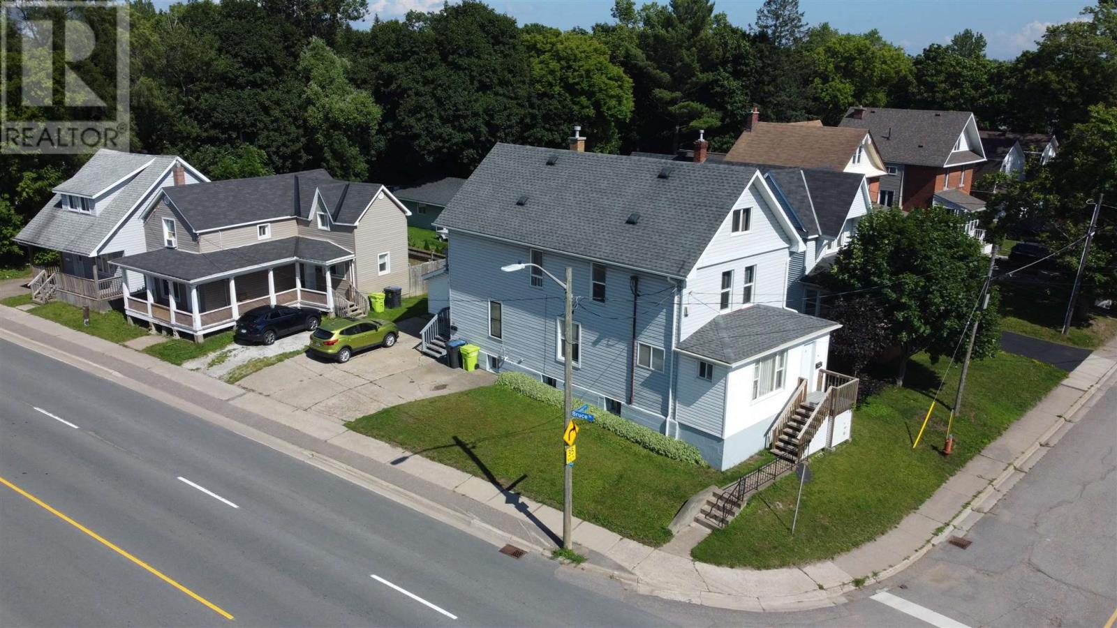 Photo 3 of 330 Bruce St, Sault Ste Marie ON