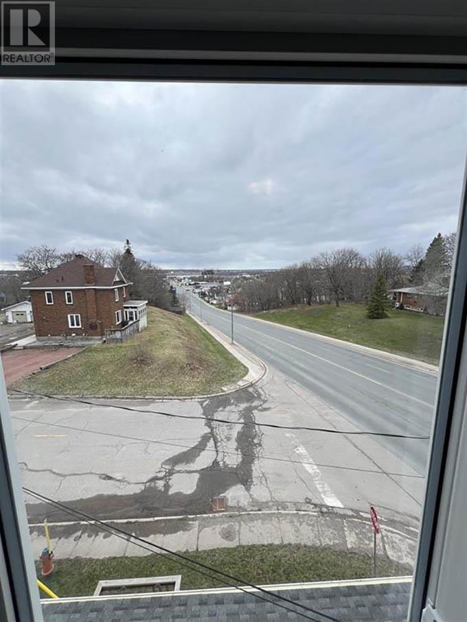 Photo 23 of 330 Bruce St, Sault Ste Marie ON