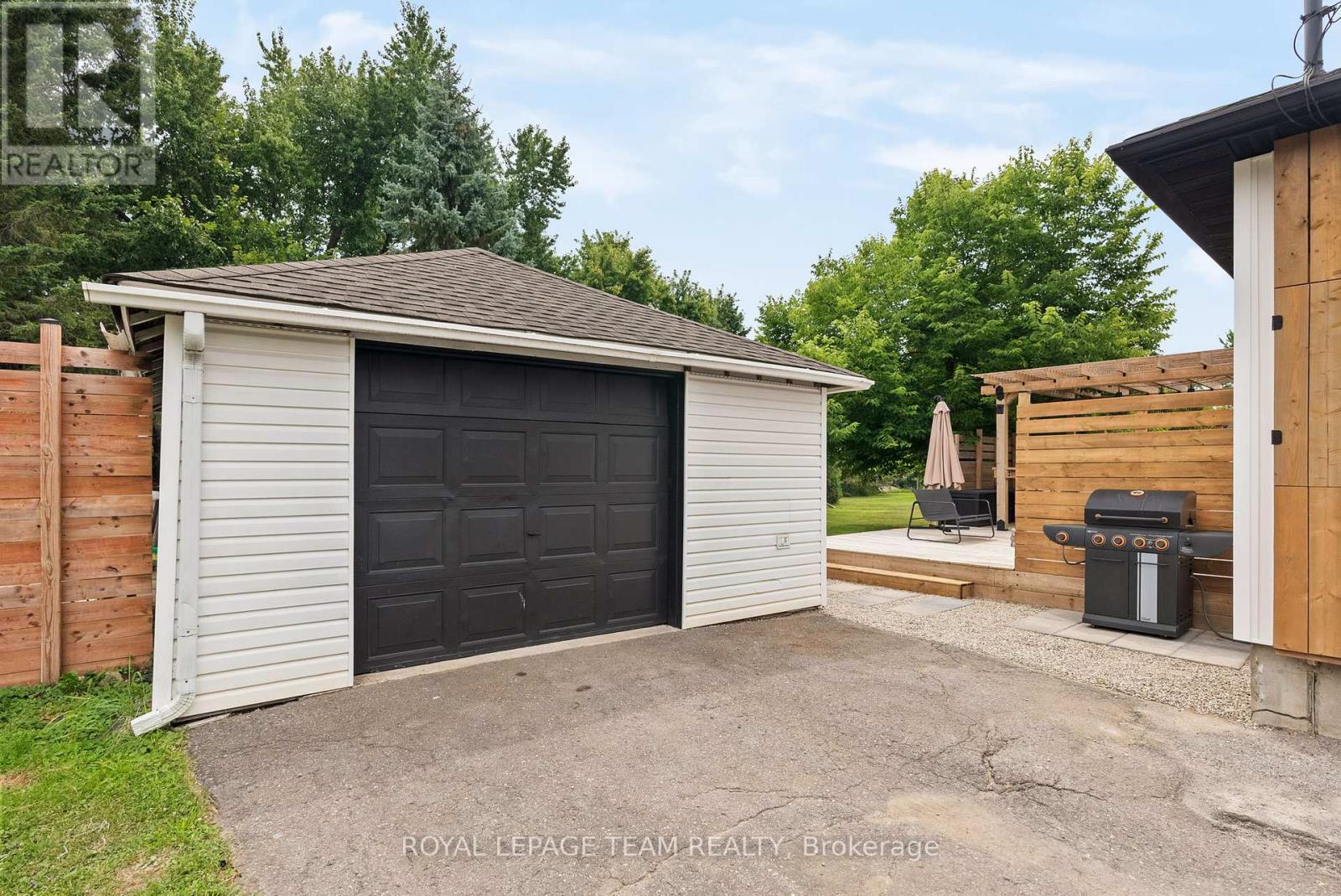 Photo 40 of 8108 Victoria Street, Ottawa ON