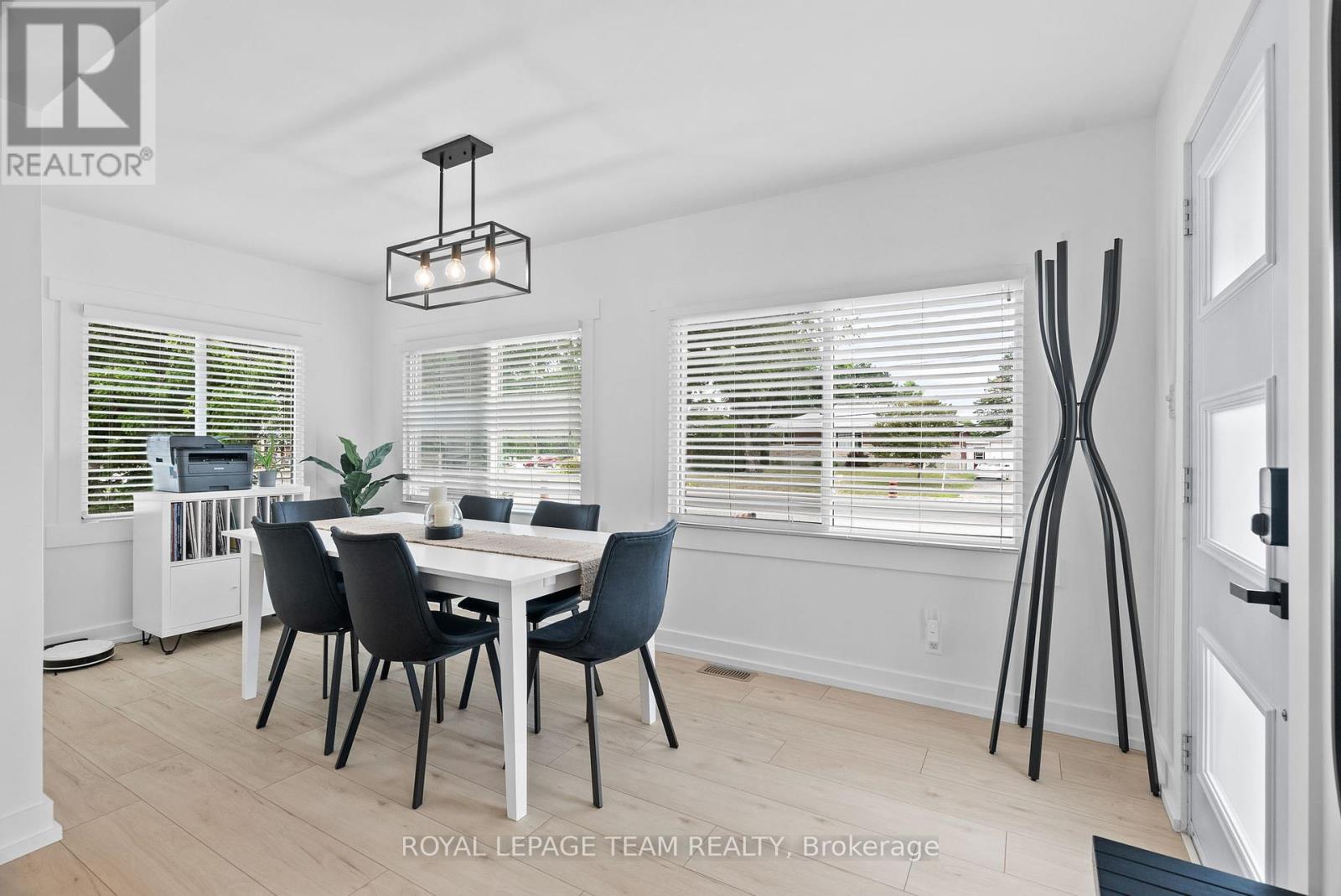 Photo 8 of 8108 Victoria Street, Ottawa ON