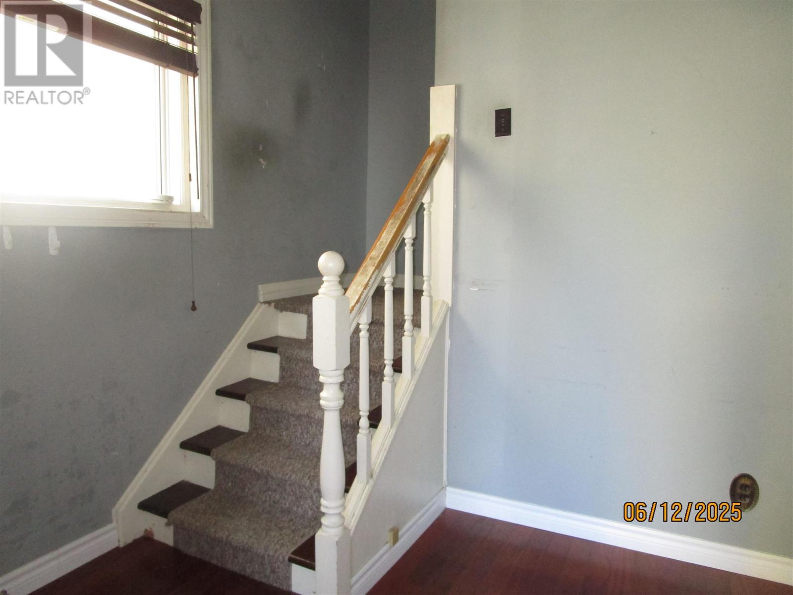 Photo 11 of 70 Pine St, Sault Ste Marie ON