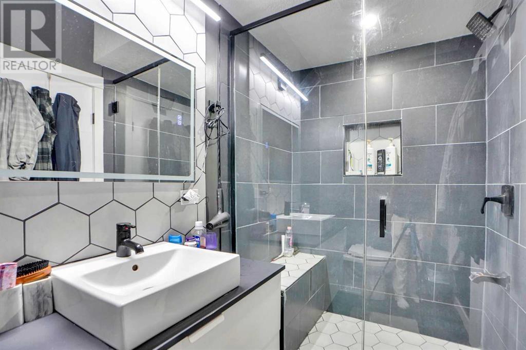 Single Family House for Sale in  Savanna Green NE Saddle Ridge Calgary 