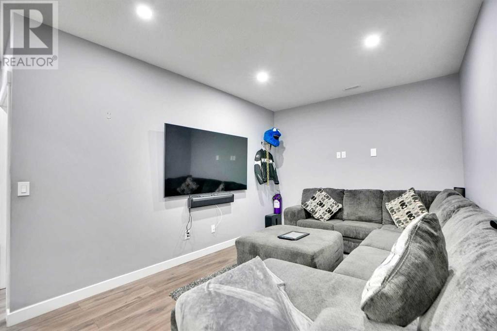 Single Family House for Sale in  Savanna Green NE Saddle Ridge Calgary 