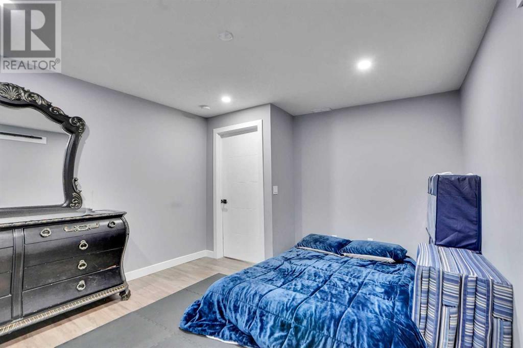 Single Family House for Sale in  Savanna Green NE Saddle Ridge Calgary 