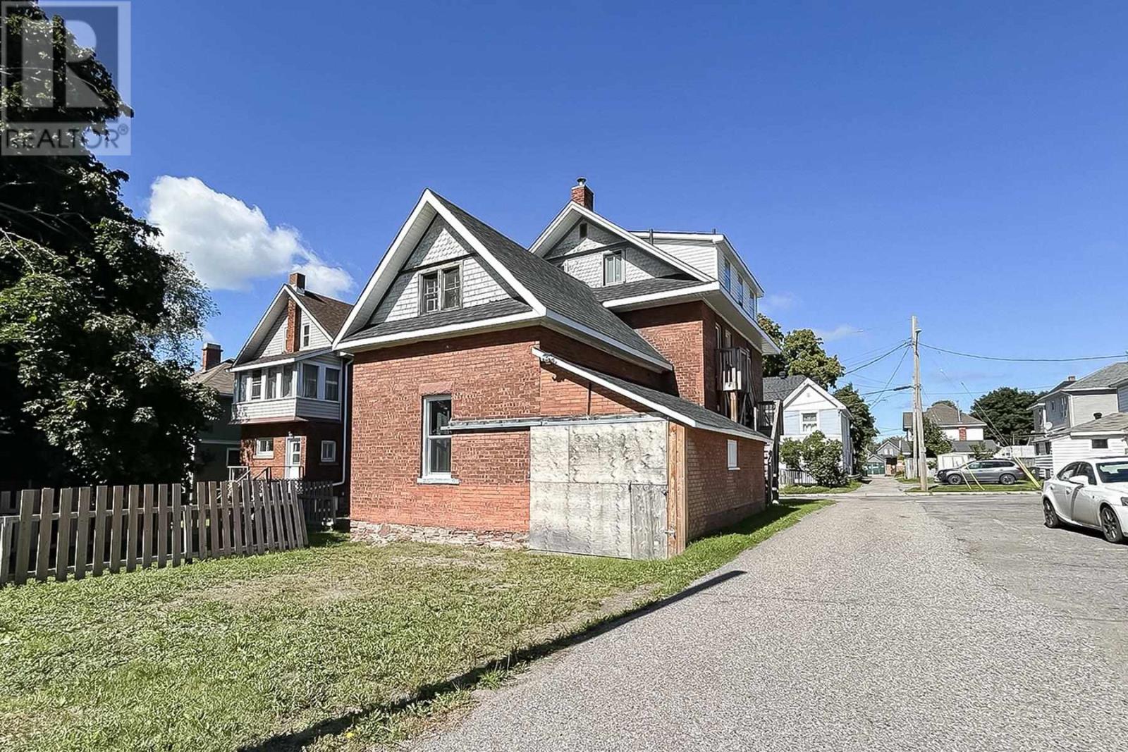 Photo 14 of 178 Mcdougald St, Sault Ste Marie ON