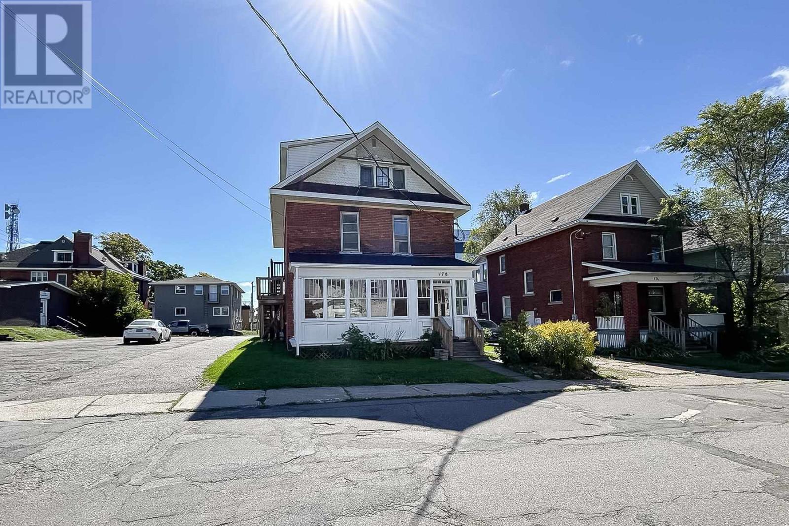 Photo 5 of 178 Mcdougald St, Sault Ste Marie ON
