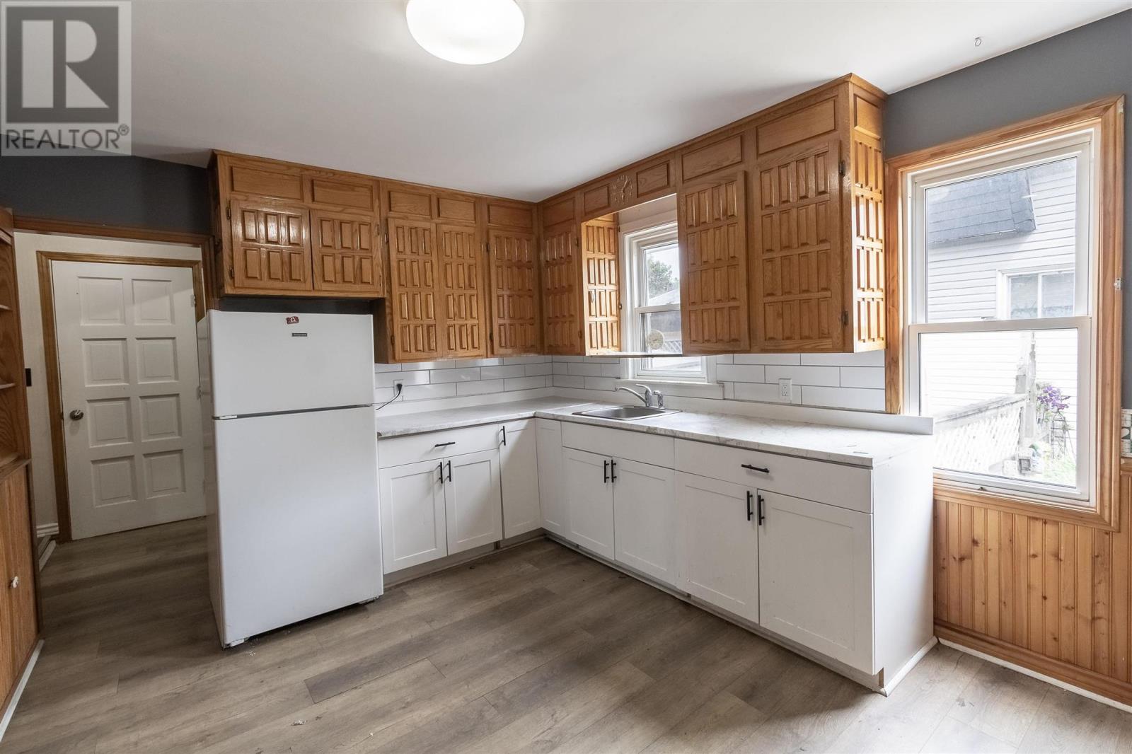 Photo 3 of 139 Carufel Ave, Sault Ste Marie ON