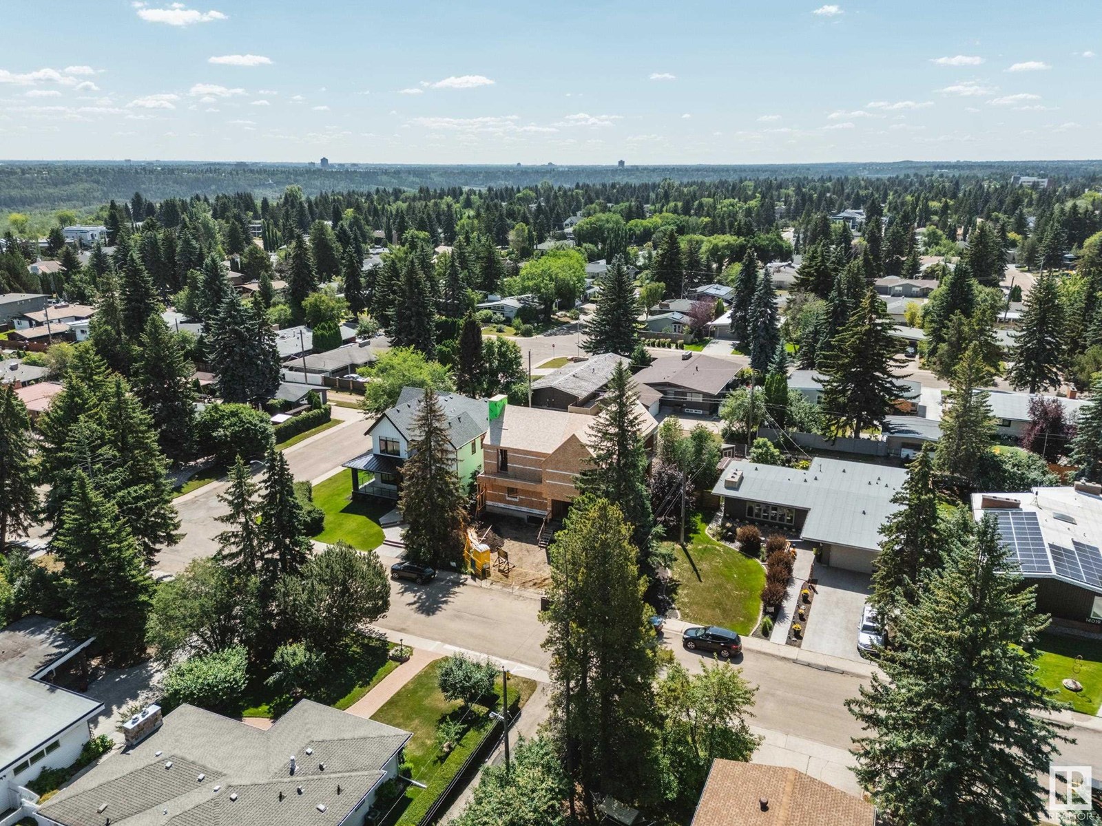 Photo 8 of 14007 91 A Av Nw, Edmonton AB