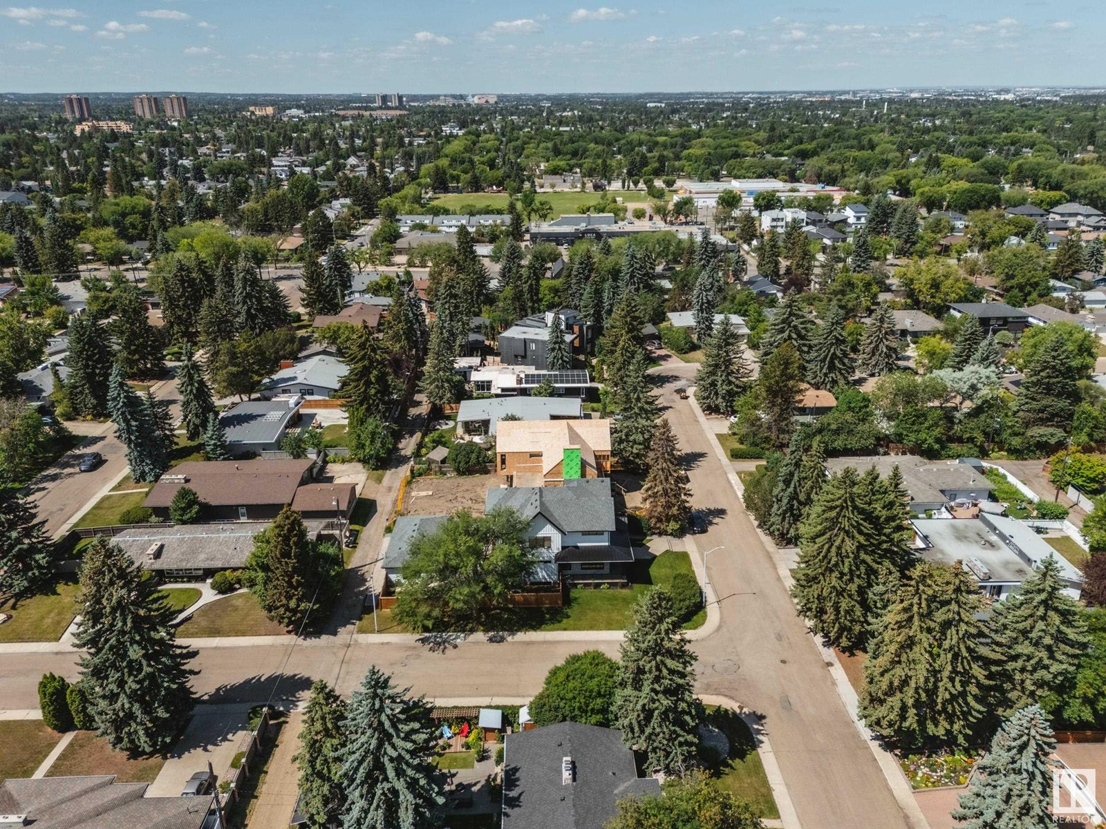 Photo 17 of 14007 91 A Av Nw, Edmonton AB