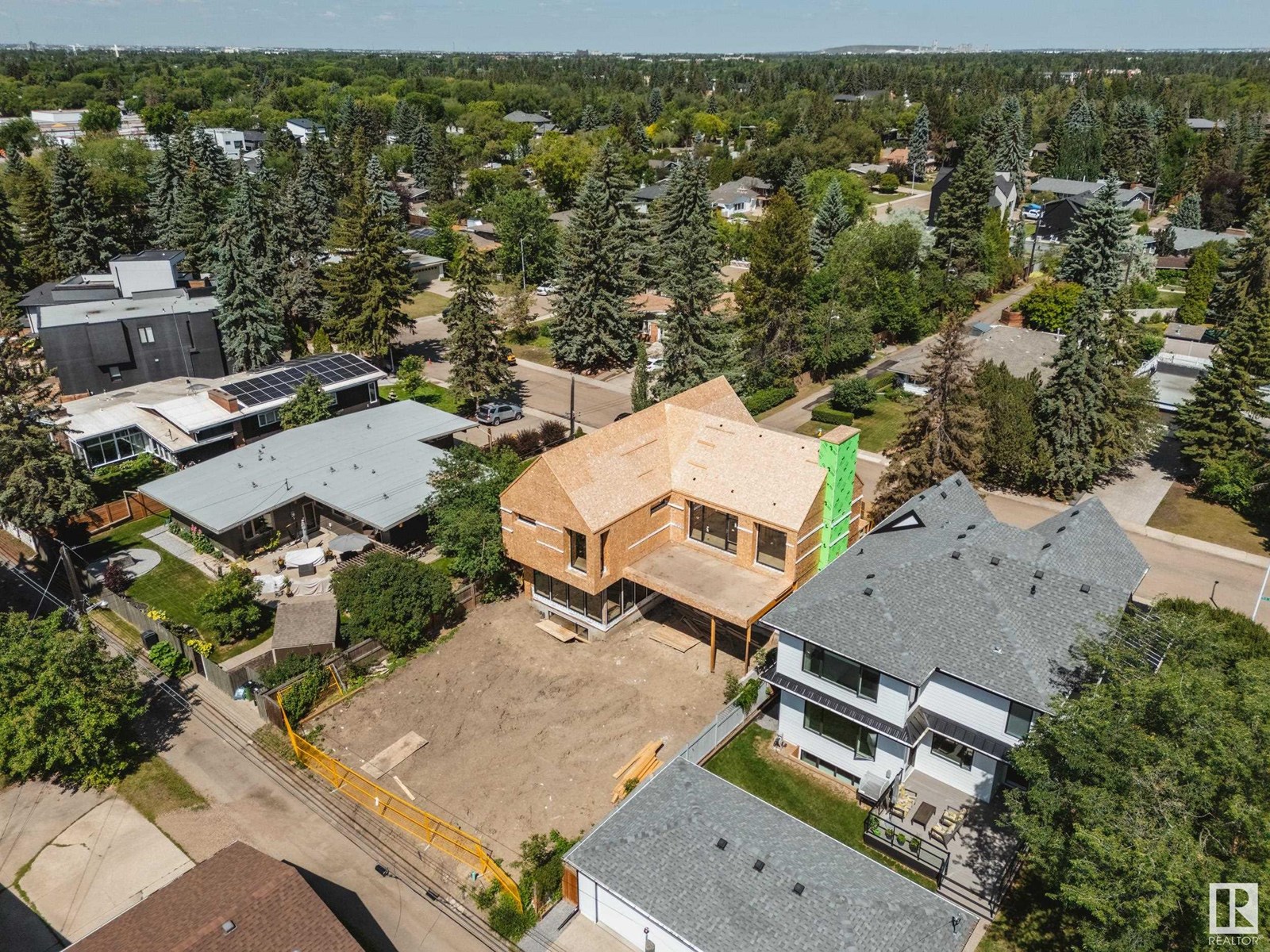 Photo 19 of 14007 91 A Av Nw, Edmonton AB