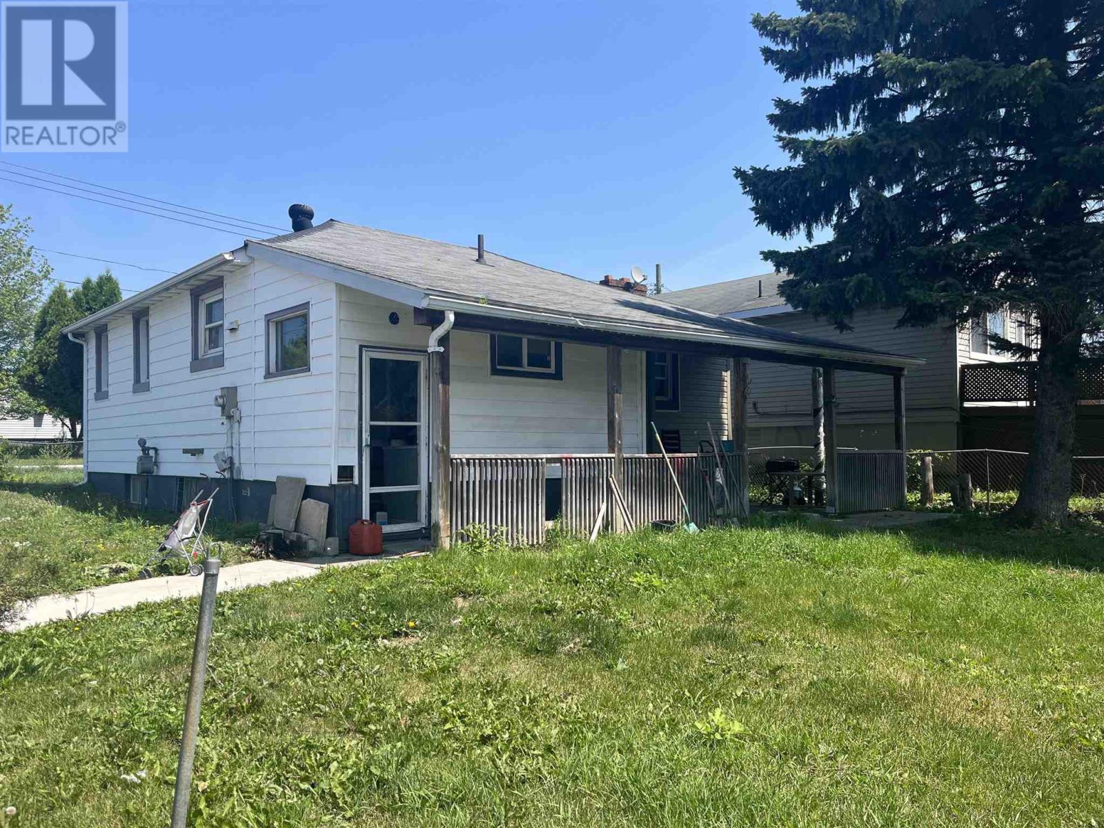 Photo 4 of 13 Stevens St, Sault Ste Marie ON