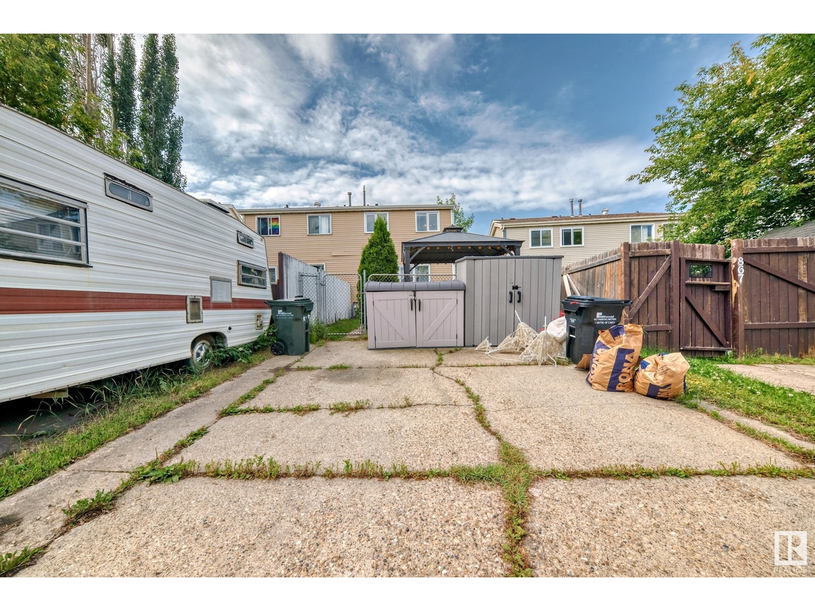 Photo 4 of 869 Village Me, Sherwood Park AB
