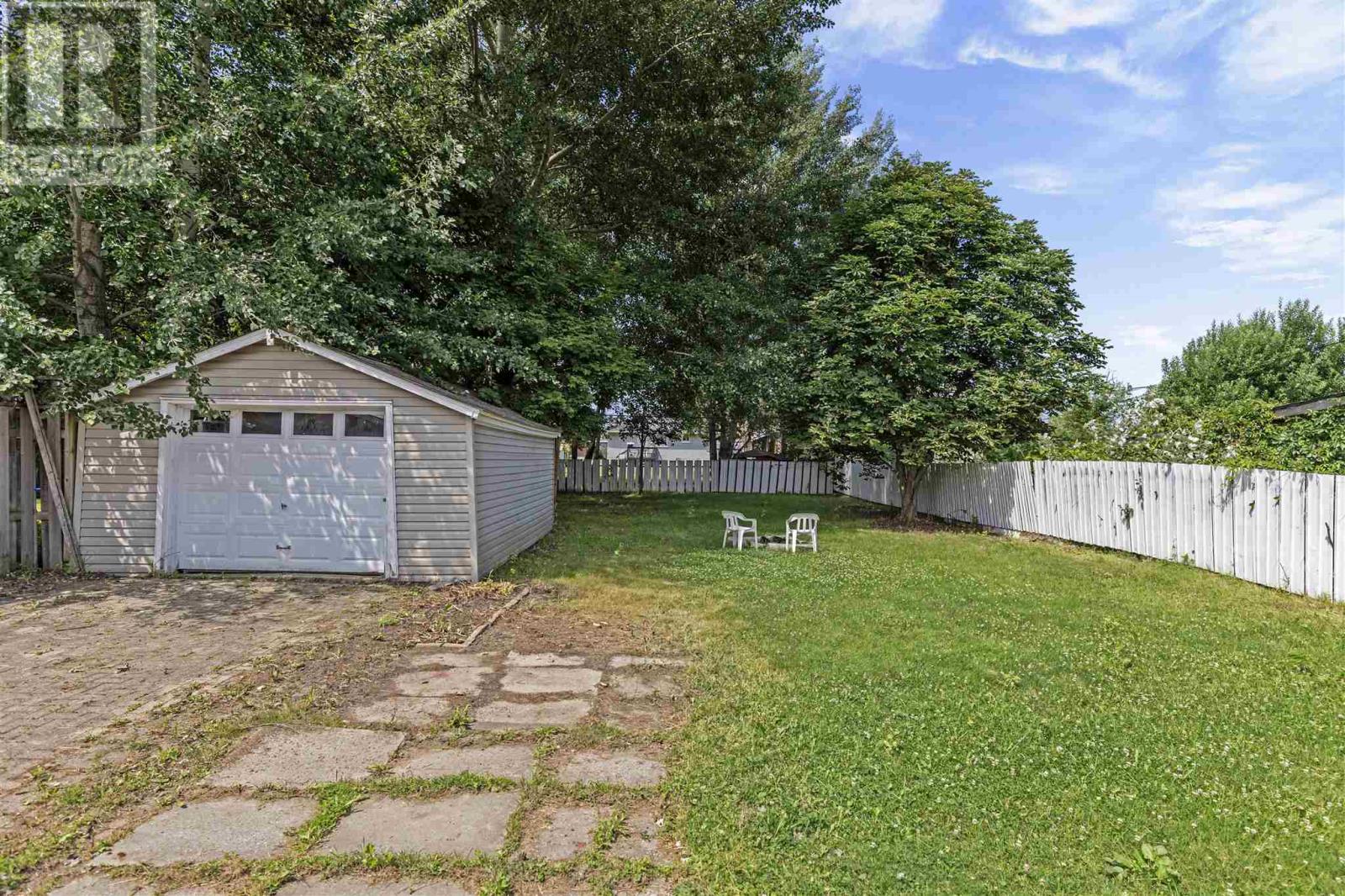 Photo 36 of 253 Lake St, Sault Ste Marie ON