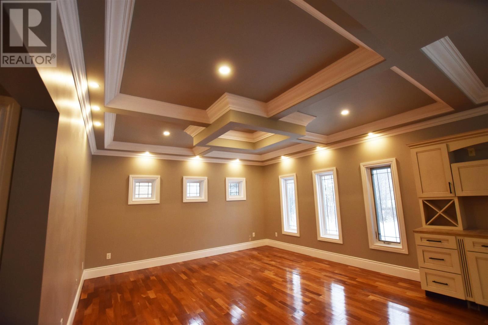 Photo 17 of 562 Wilson St, Sault Ste Marie ON